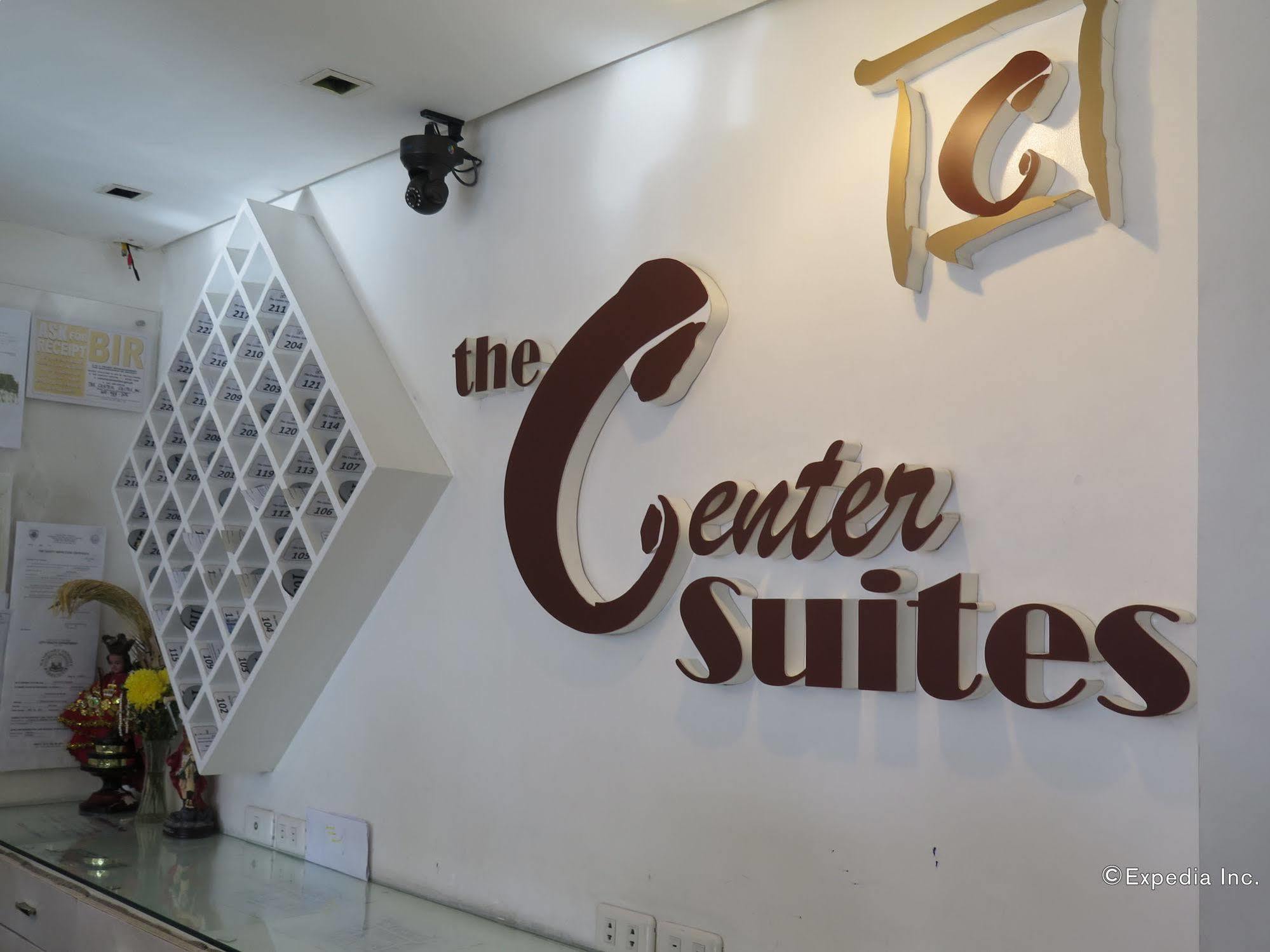 The Center Suites Cebu Екстериор снимка