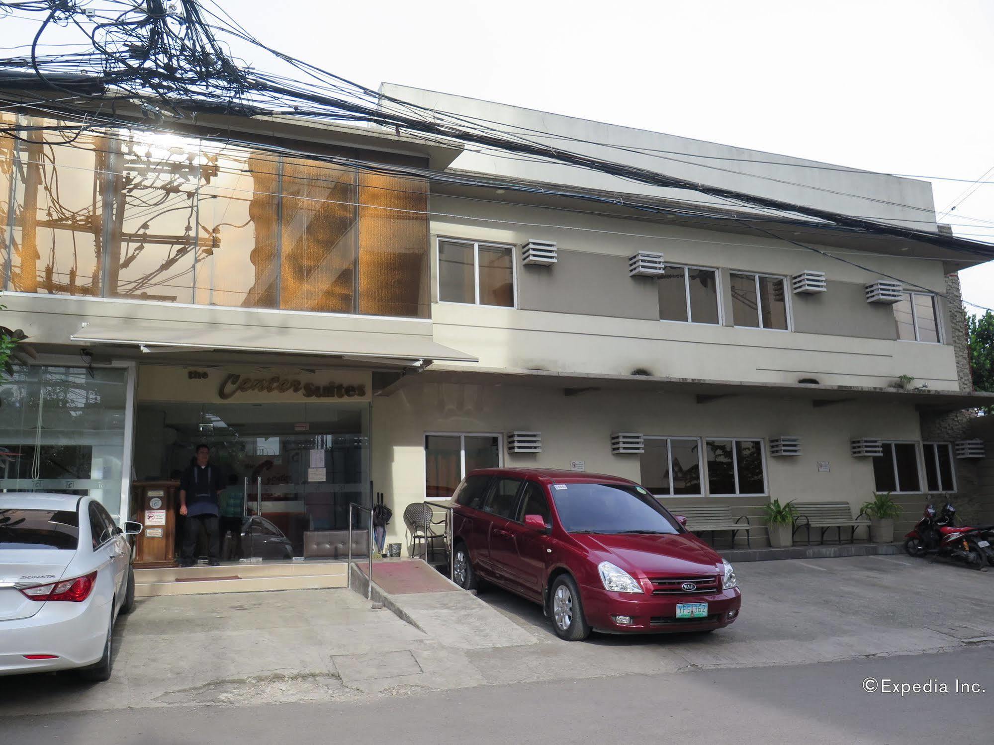 The Center Suites Cebu Екстериор снимка